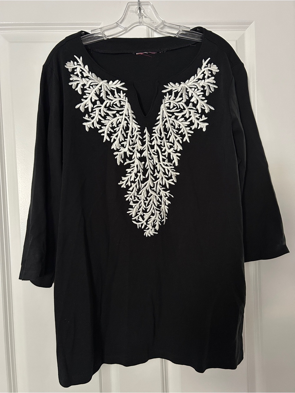 Vintage Black Tunic Top with White Embroidered V-Front Detail may fit Sz XL